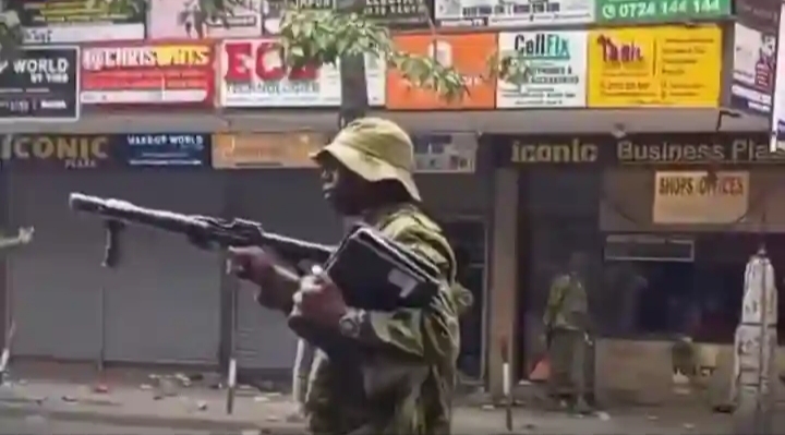 POLICE ON THE SPOT AS VIDEO SHOWS POLICE OFFICERS CARRYING LAPTOPS FROM A SHOP