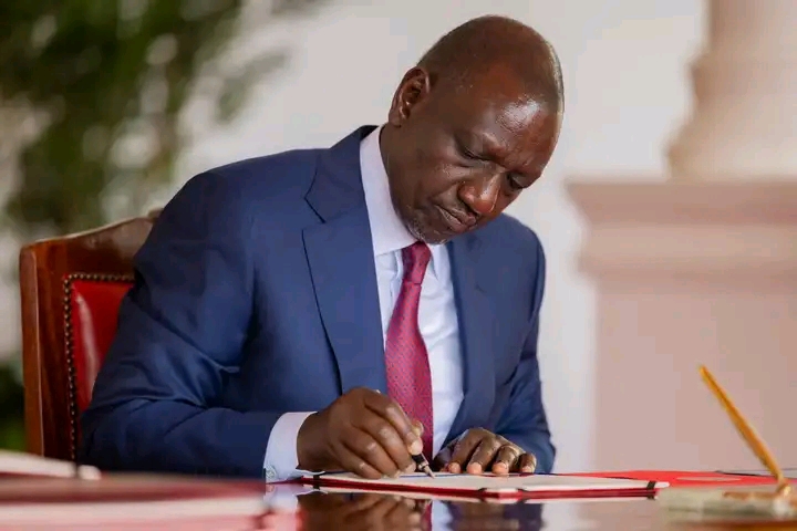 RUTO  SEALS TOUGH LAWS TO FIGHT DIRTY MONEY , CLEAN UP INSURQANCE SECTOR