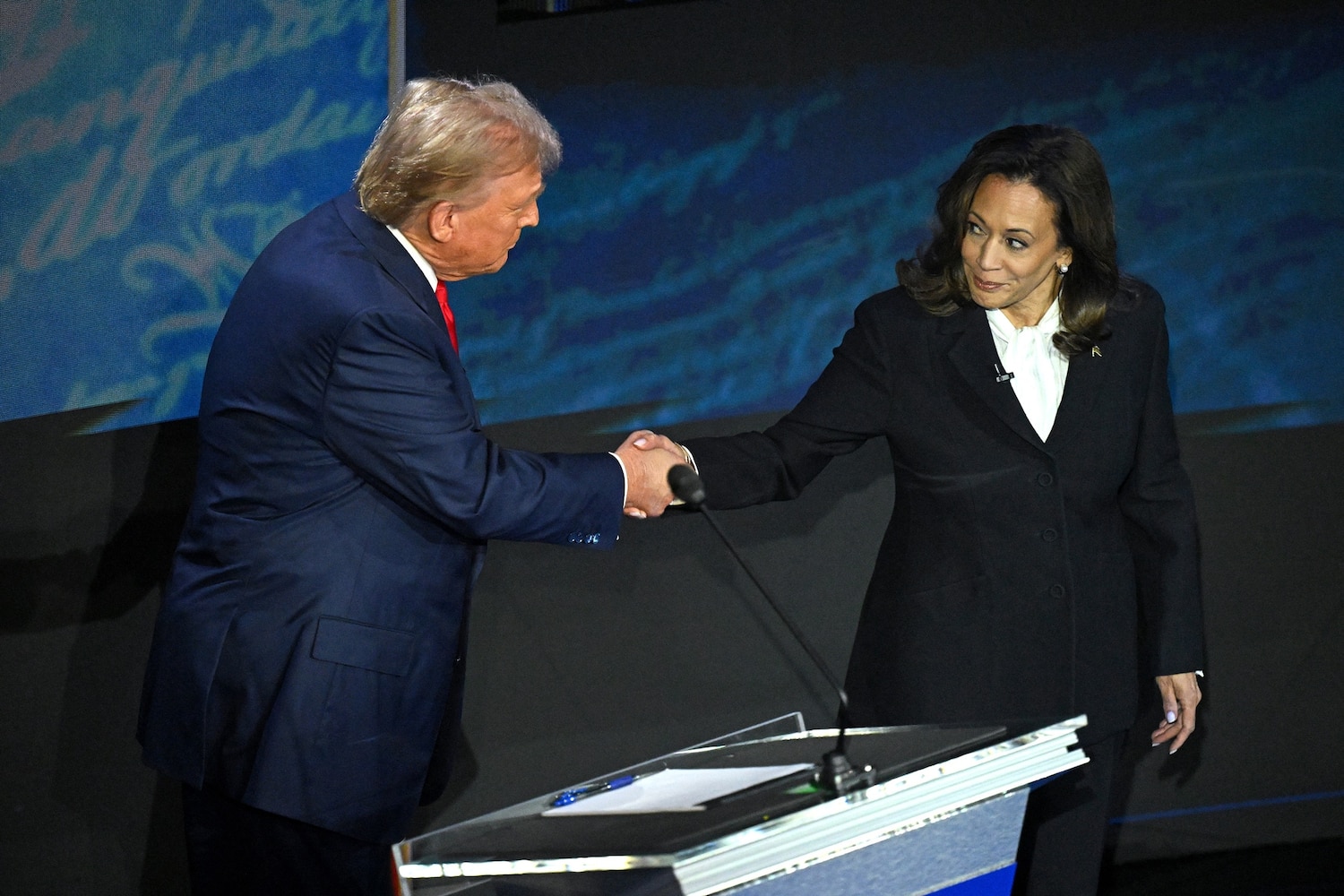 KAMALA HUMBLES TRUMP IN POSSIBLE 2024 ELECTIONS REMATCH